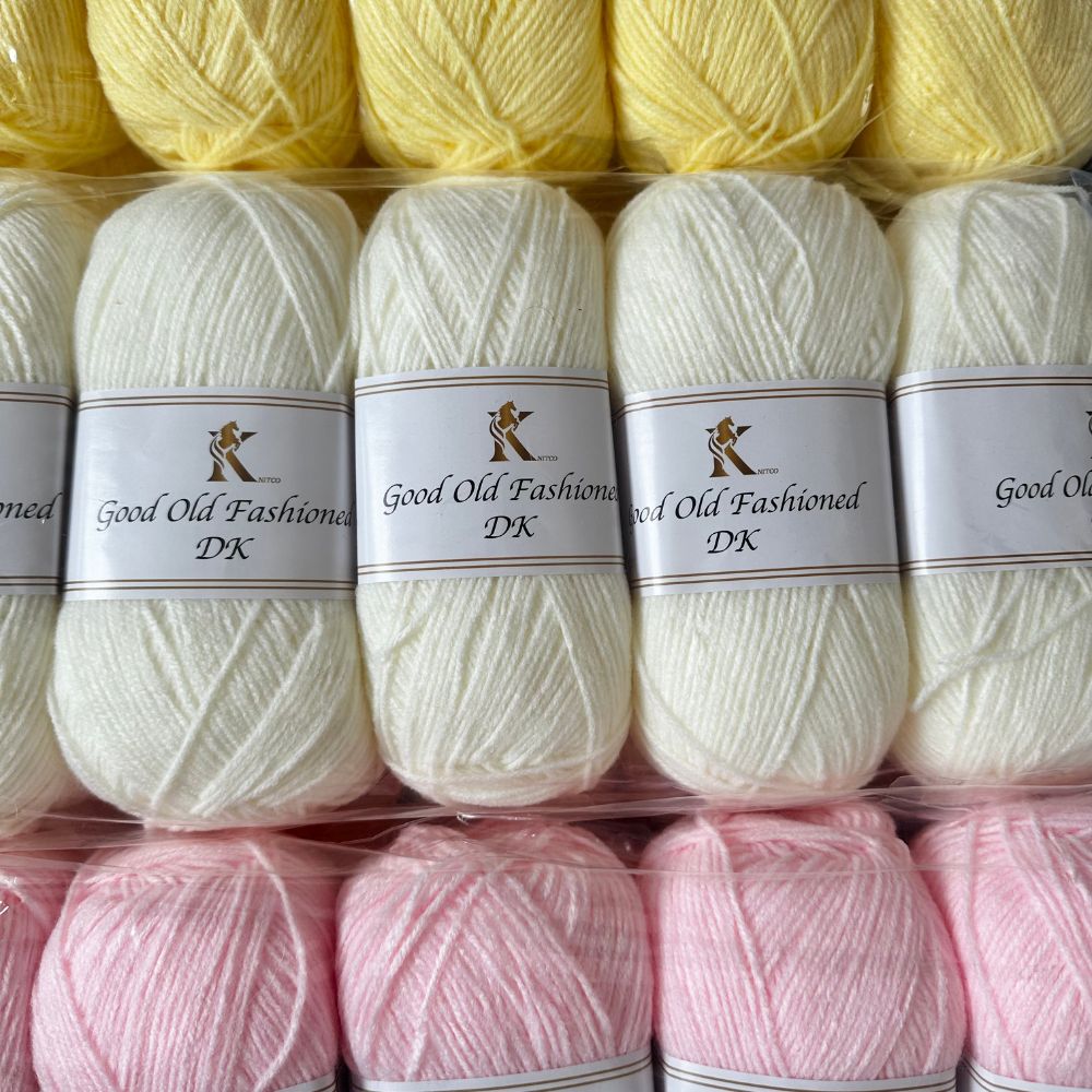 5 x Good Old Fashioned DK Yarn 100g - Cream 41