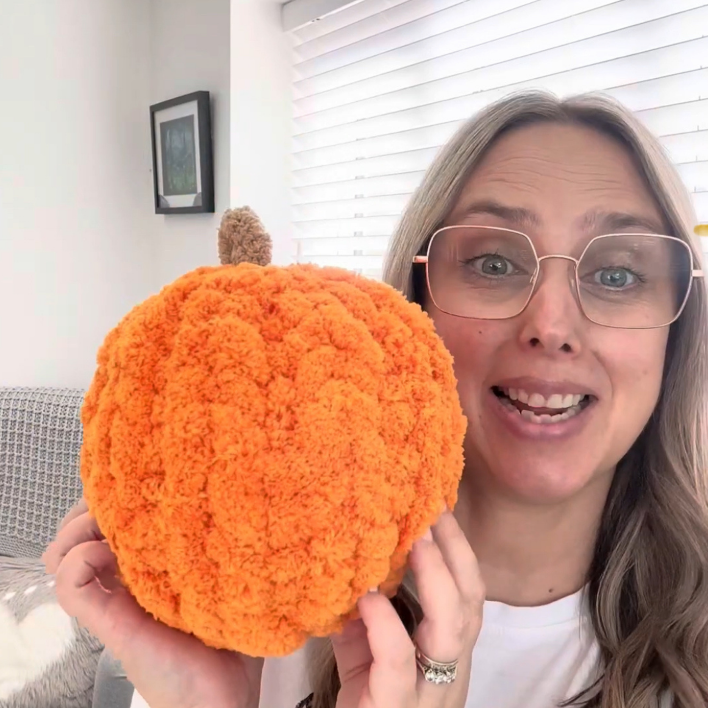Hand-Knitted Pumpkin DIY Kit β Step-by-Step Video π No Needles