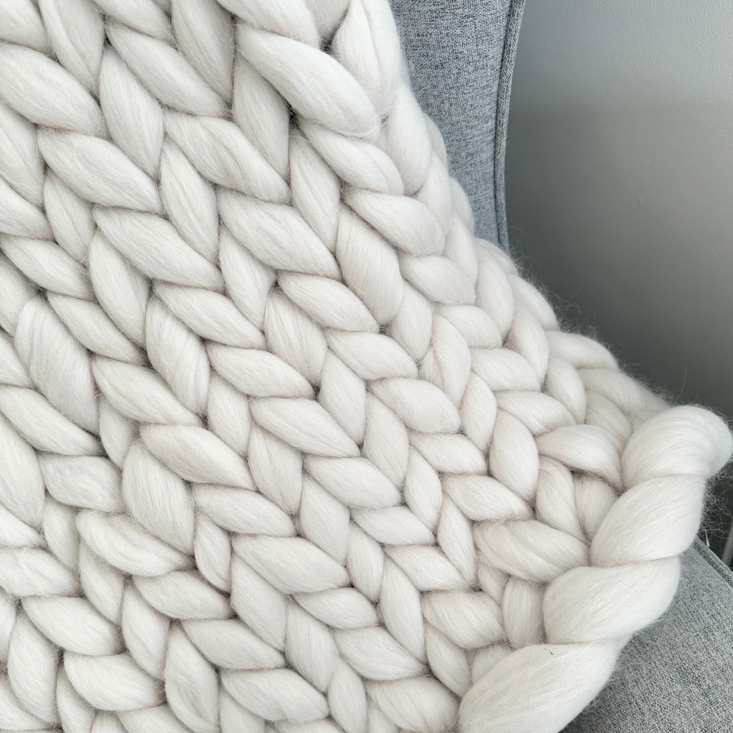 Merino Wool Super Chunky Knit Blanket Throw - MULLBERRY
