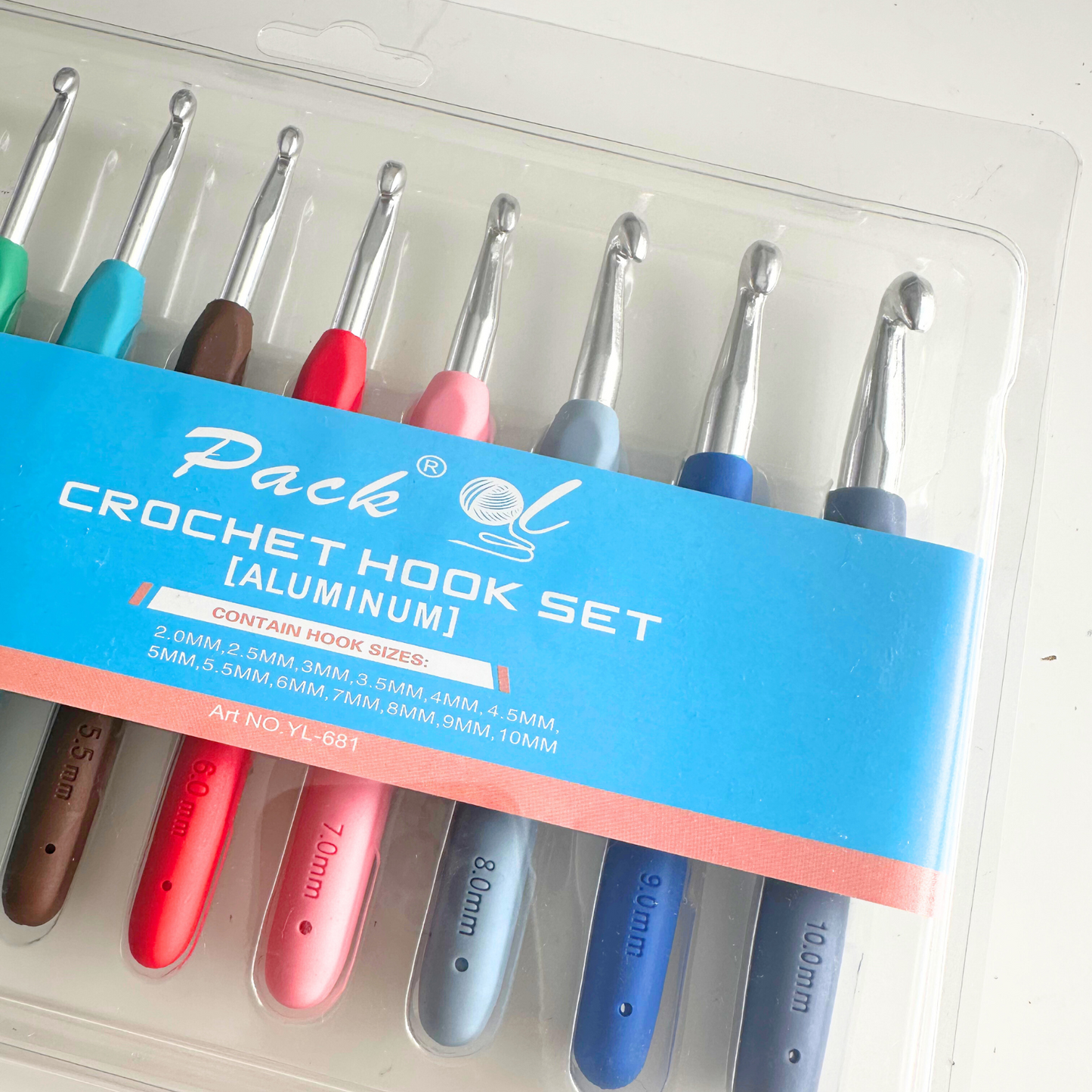 Crochet Hooks Set, 13 Pcs, Ergonomic Soft Grip Rubber Handles, 2mm up to 10mm