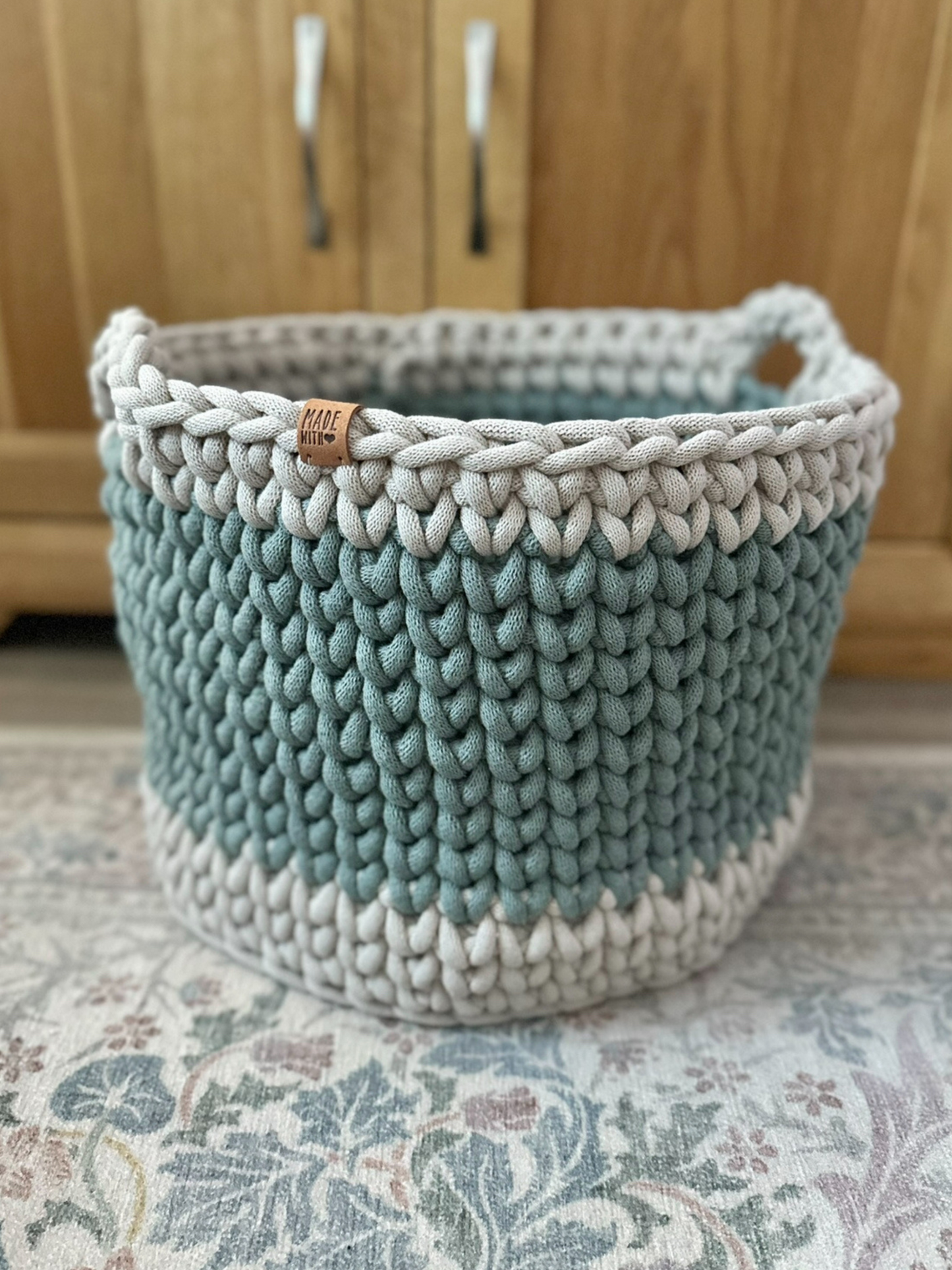 XL Crochet Basket Pattern – with Free Video Tutorial (PDF Download)